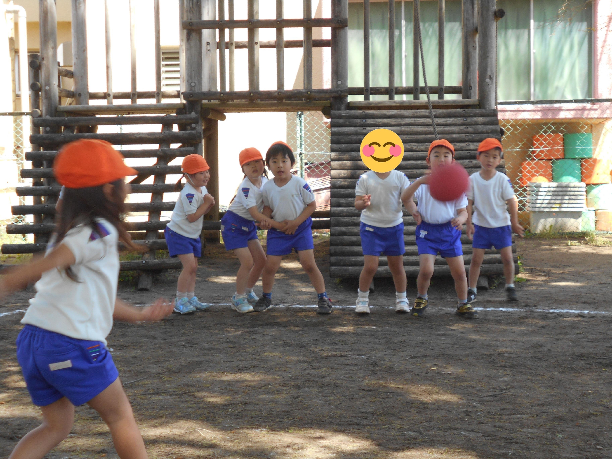 みんなで中当てをしました